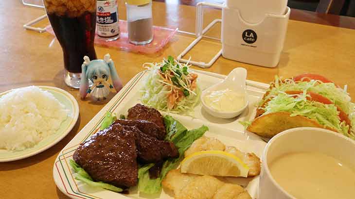 みくりすたる☆さんは北谷町のアメリ感★アメリ館でアメリカンランチを食べました